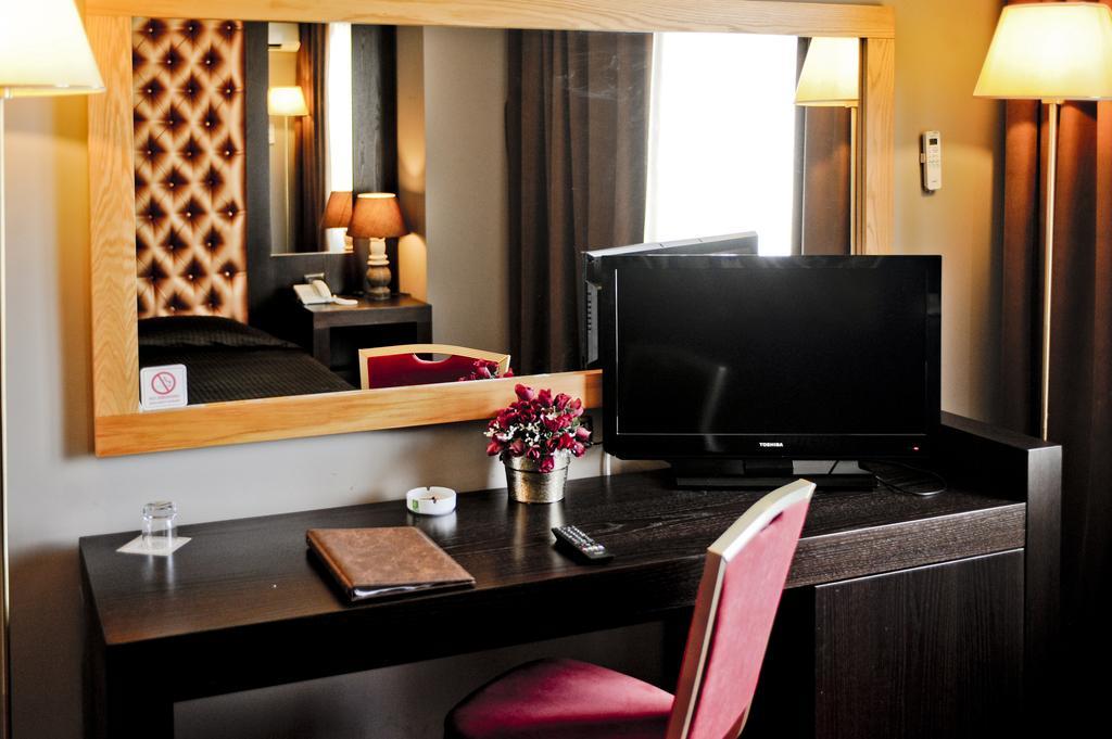 Hotel Doro City Tirana Szoba fotó