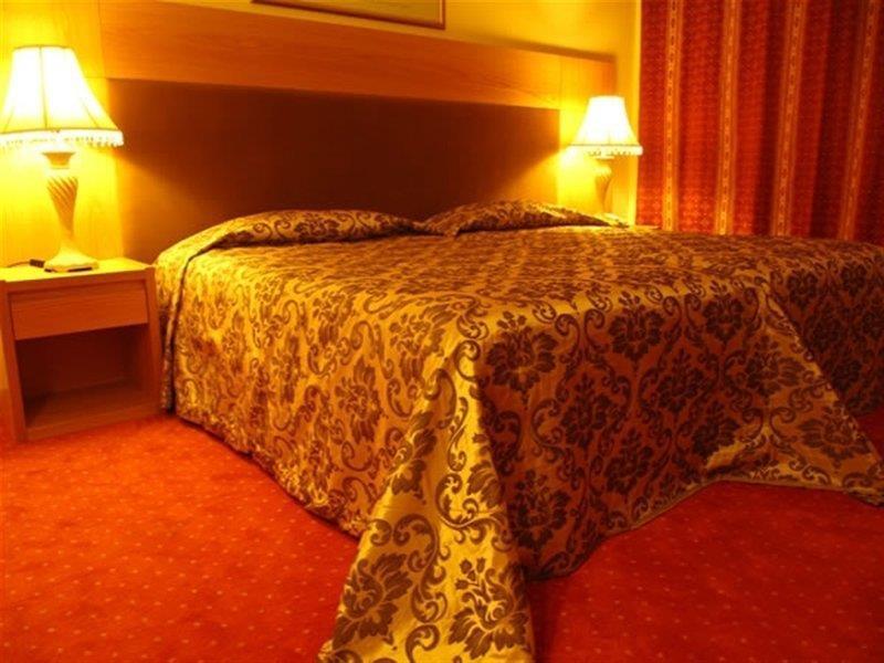 Hotel Doro City Tirana Kültér fotó
