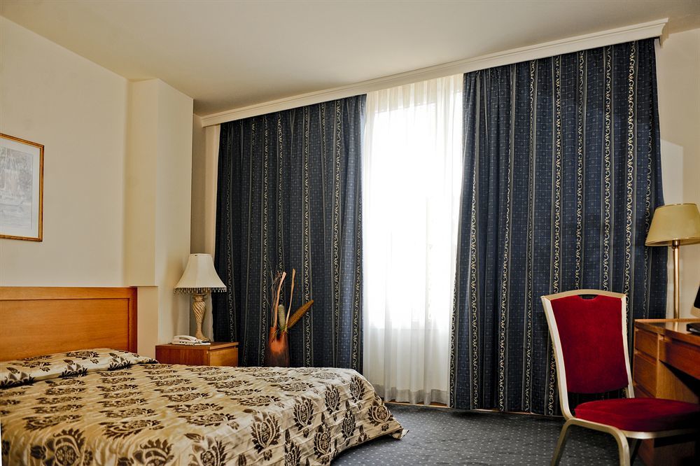 Hotel Doro City Tirana Kültér fotó