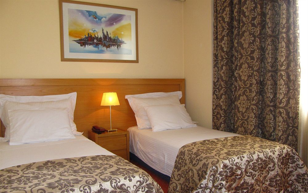Hotel Doro City Tirana Kültér fotó