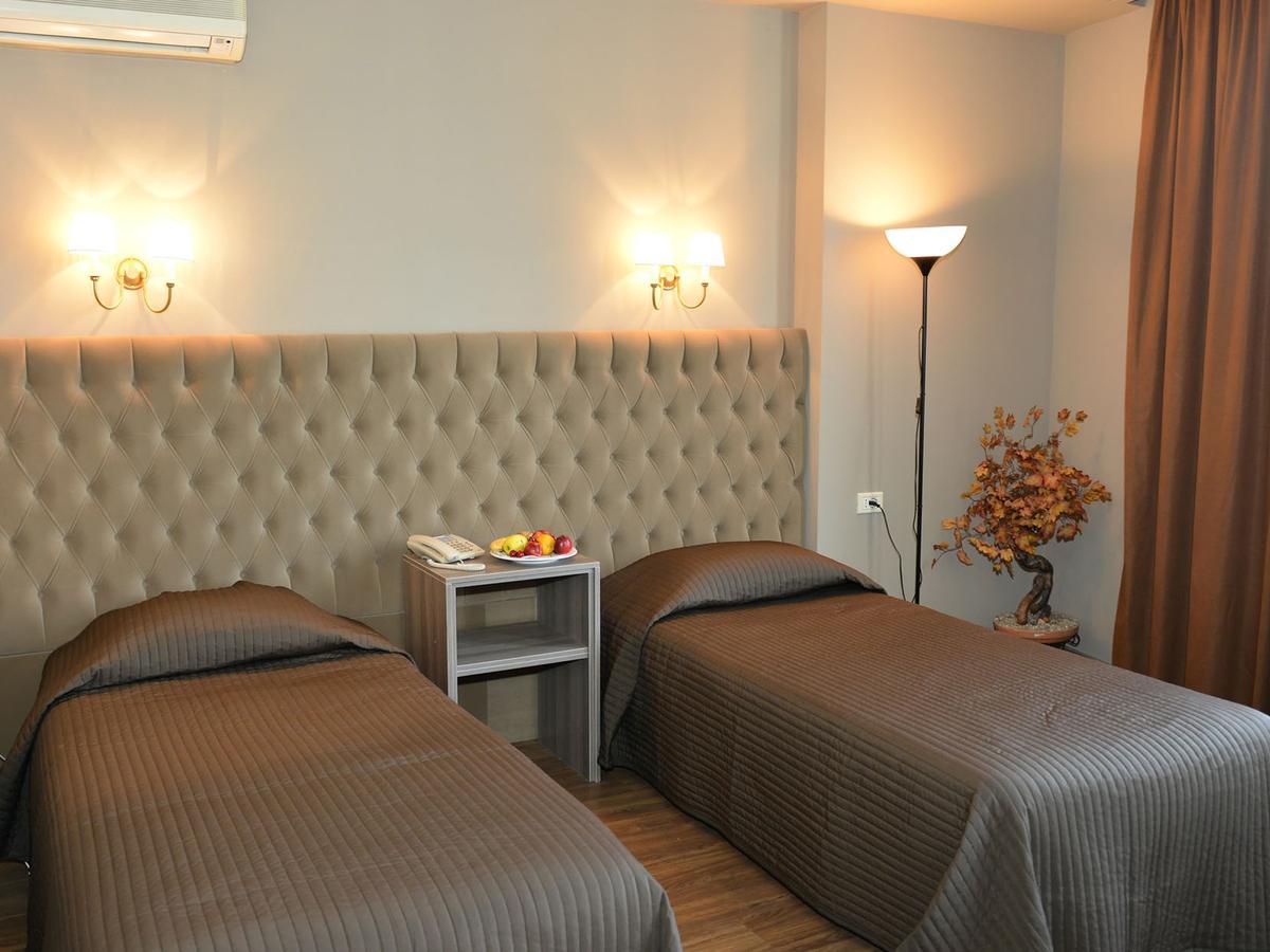 Hotel Doro City Tirana Kültér fotó