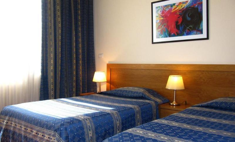 Hotel Doro City Tirana Kültér fotó