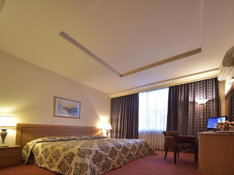 Hotel Doro City Tirana Kültér fotó