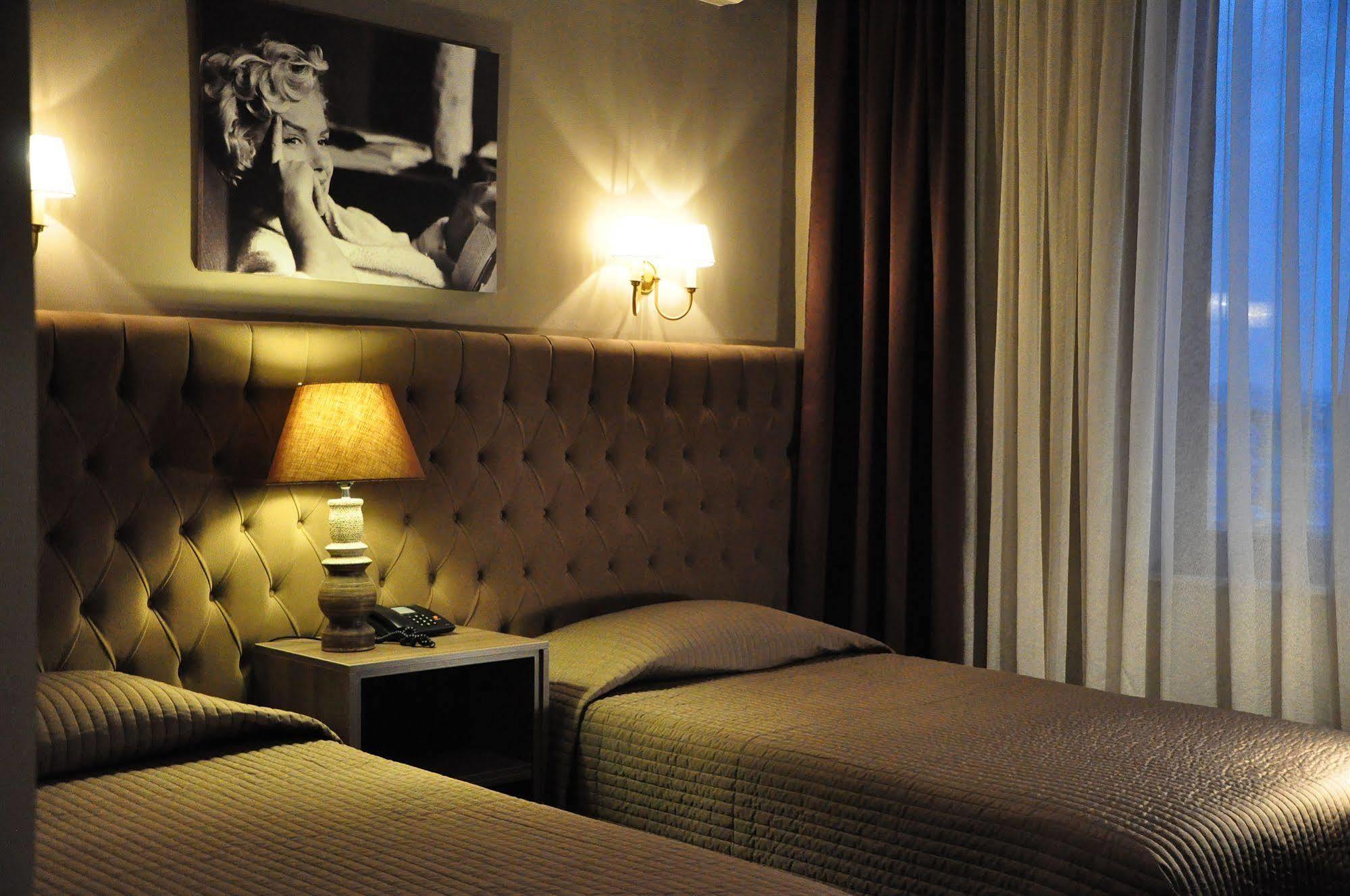Hotel Doro City Tirana Kültér fotó